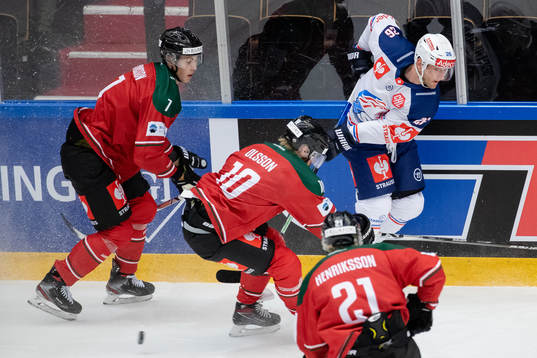 Simon Bodenmann of Zurich and Simon Edvinsson of Frölunda