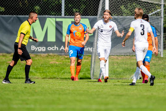 Hittarps Oliver Åkerman reagerar på ett domslut