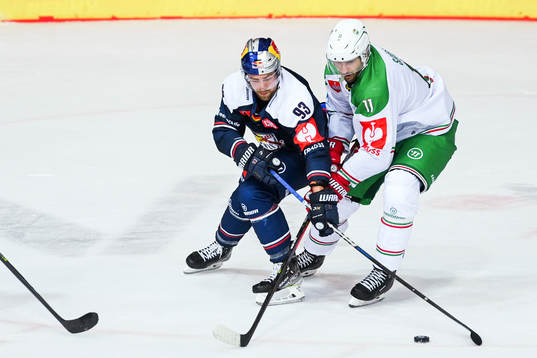 Maximilian Kastner of Munich and Mattias Sjögren of Rögle