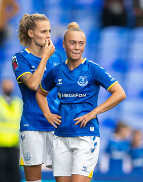Nathalie Björn and Hanna Bennison of Everton
