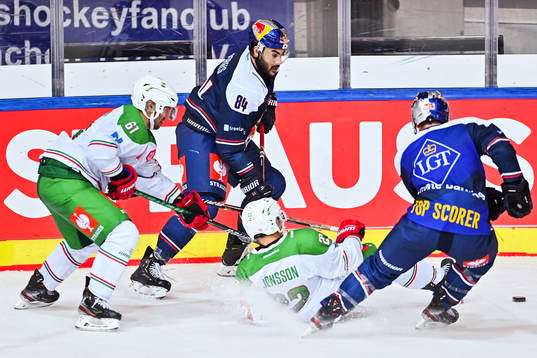 Ludvig Larsson and Samuel Jonsson of Rögle in action with