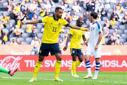 Isaac Kiese-Thelin of Sweden celebrates