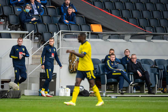 Dejan Kulusevski and Viktor Claesson of Sweden