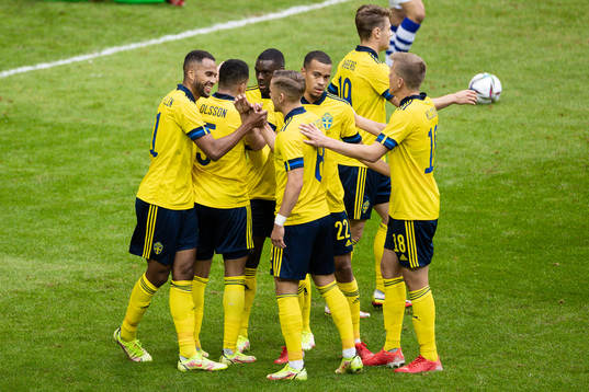 Isaac Kiese-Thelin of Sweden celebrates