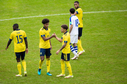 Jens Cajuste and Jordan Larsson of Sweden