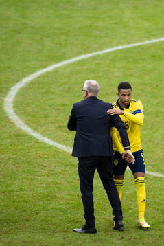 Head coach Janne Andersson and Martin Olsson of Sweden