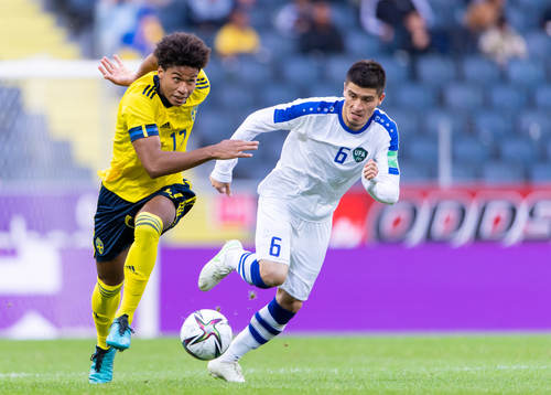 Jens Cajuste of Sweden and Odiljon Hamrobekov of Uzbekistan