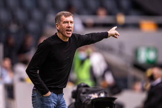 Head coach Srecko Katanec of Uzbekistan