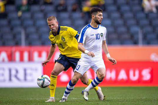Daniel Sundgren of Sweden and Jaloliddin Masharipov of