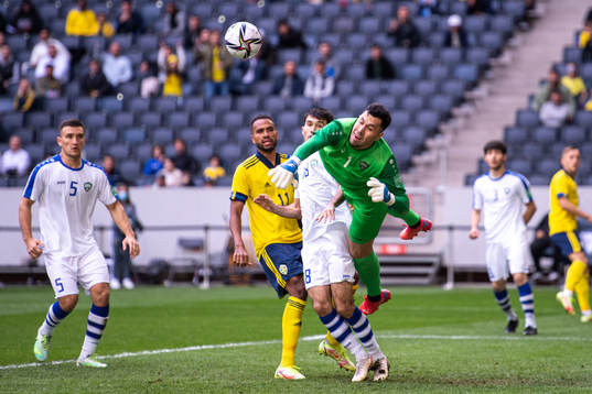 Goalkeeper Eldorbek Suyunov of Uzbekistan