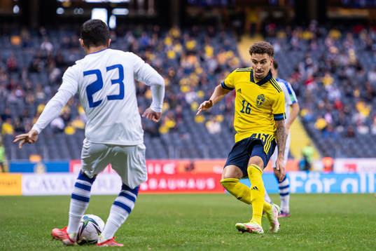 Jordan Larsson of Sweden
