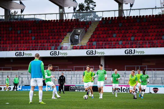 Västerås spelare värmer upp