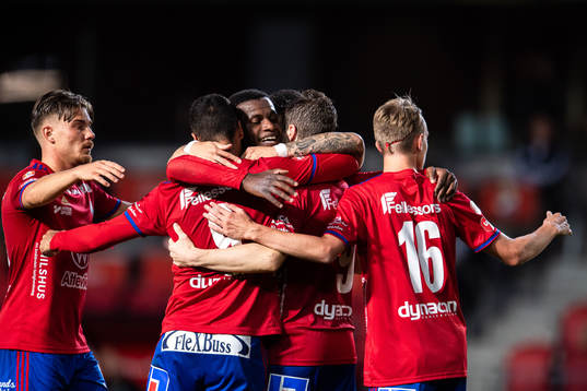 Bläddra bland fler bilder av Fotboll, Superettan, Öster - Västerås SK