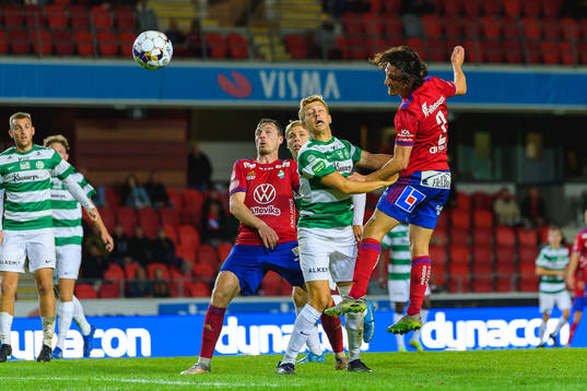 Västerås Simon Gefvert och Östers Mattias Pavic