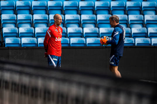 Goalkeeper André Hansen and goalkeeper coach Frode Grodås
