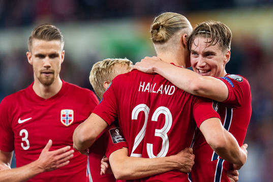 Erling Braut Haaland scored 2-0 and celebrates with