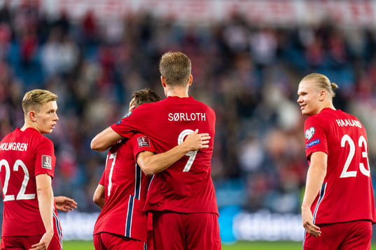 Alexander Sørloth scored 4-1 and celebrates with Marcus