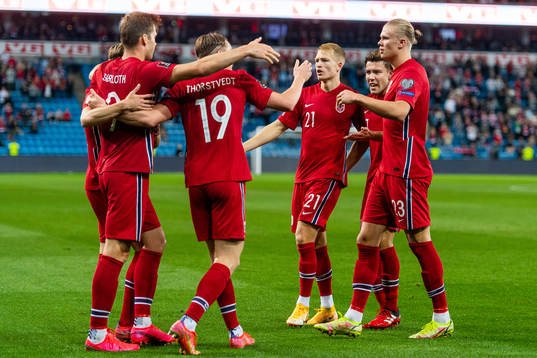 Alexander Sørloth of Norway celebrates with Kristian
