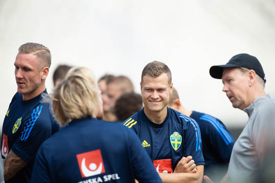 goalkeeper Robin Olsen, Viktor Claesson and assistant coach