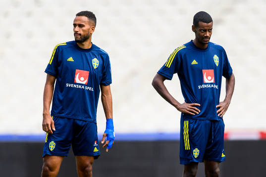 Isaac Kiese-Thelin and Alexander Isak of the Swedish