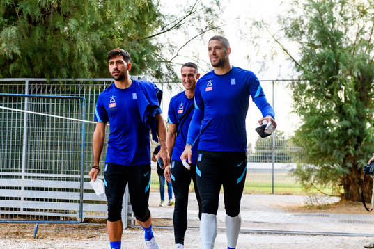 Tasos Bakasetas, goalkeeper Odisseas Vlachodimos and