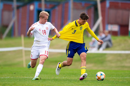 Danmarks August Wilquin Carlsson, och Sveriges Jonas Rouhi
