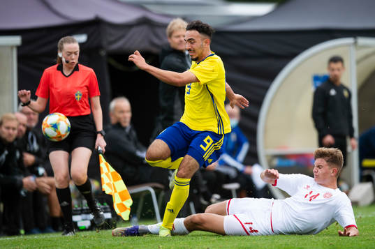 Sveriges Alexandros Garcia Tsotidis och Danmarks Jonathan