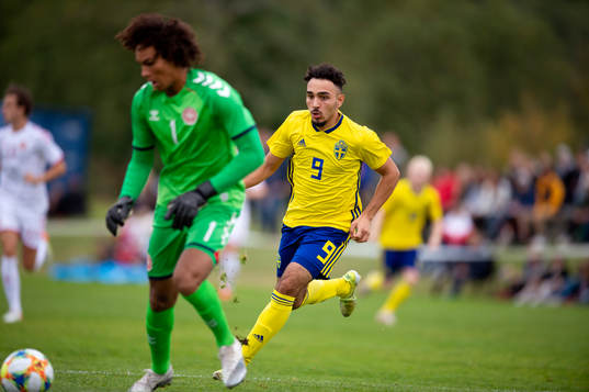 Sveriges Alexandros Garcia Tsotidis spelar med hög press