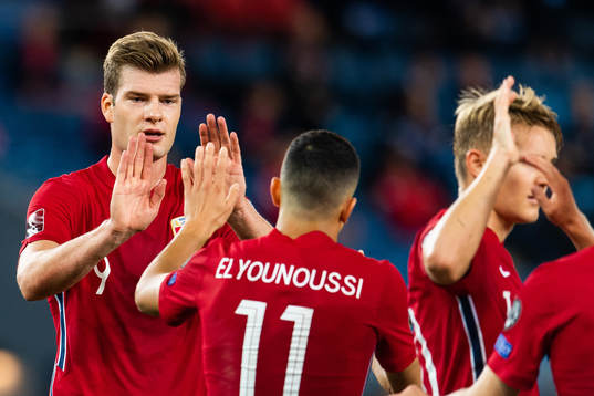 Alexander Sørloth and Mohamed Elyounoussi of Norway