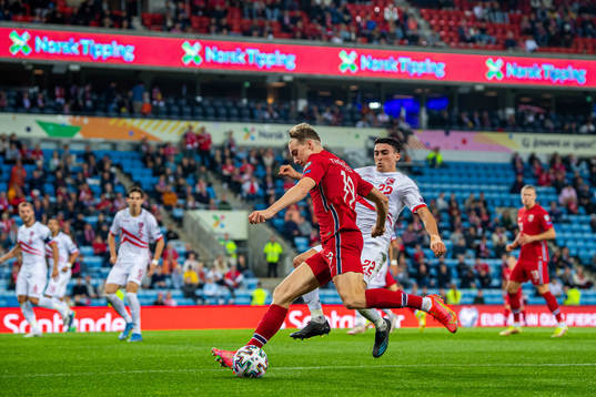 Kristian Thorstvedt of Norway and Graeme Torrilla of