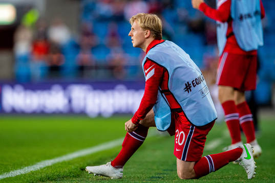 Mats Møller Dæhli of Norway warms up