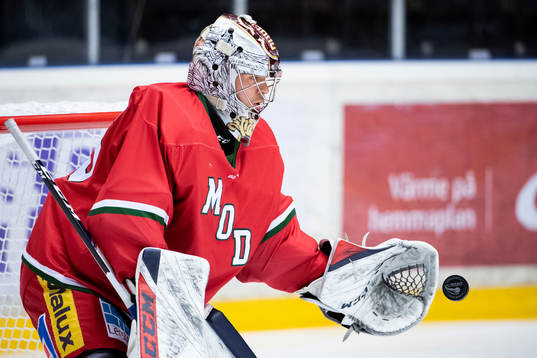 Modos målvakt Niklas Lundström