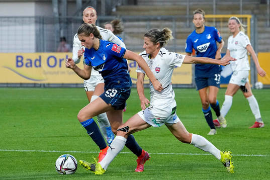 Jule Brand of Hoffenheim and Bianca Schmidt of Rosengård