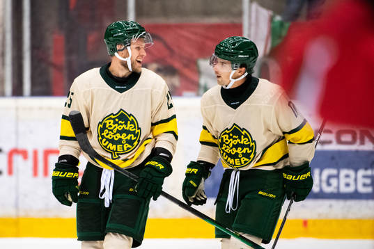 Björklövens Christoffer Bengtsson jublar