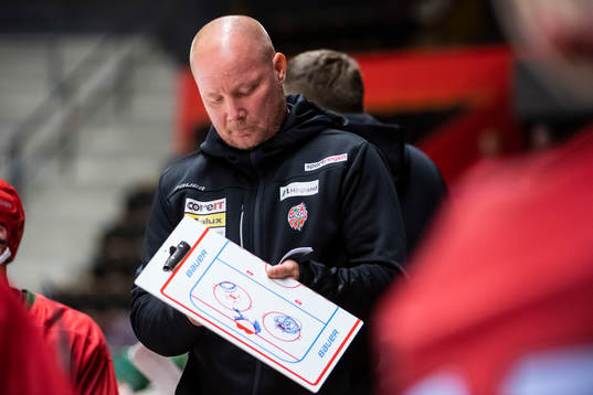 Modos assisterande tränare Jonas Holmström
