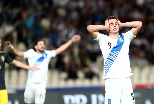 Anastasios Douvikas of Greece looks dejected