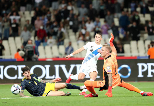 Victor Nilsson Lindelöf and goalkeeper Robin Olsen of