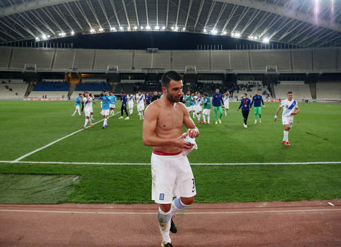 Giorgos Tzavellas of Greece celebrate