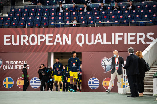 Jens Cajuste of Sweden enter the pitch