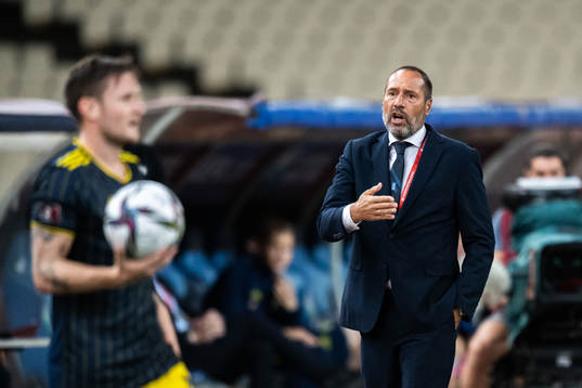 Head coach John vant Schip of Greece