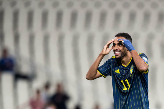 Isaac Kiese-Thelin of Sweden reacts