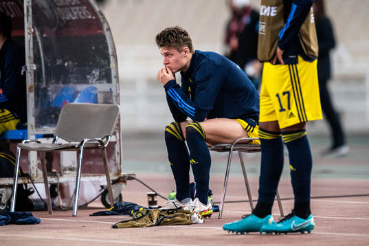 Mattias Svanberg of Sweden looks dejected