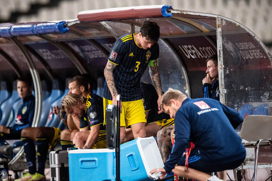 Victor Nilsson Lindelöf of Sweden looks dejected