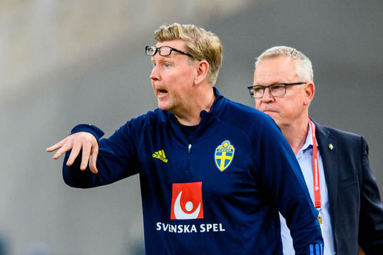 Assistant coach Peter Wettergren and head coach Janne