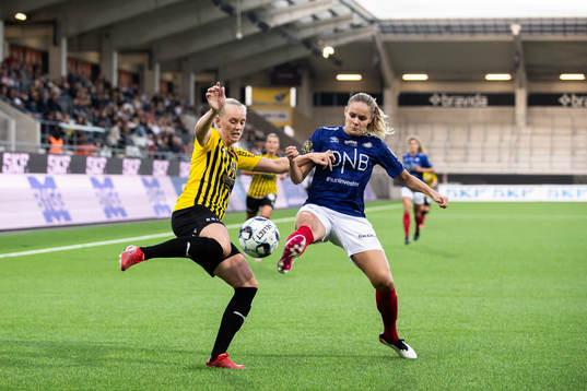 Stina Blackstenius of Häcken and Andrine Tomter of