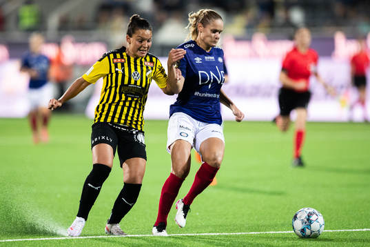 Johanna Rytting Kaneryd of Häcken and Andrine Tomter of