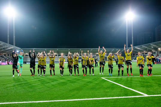 Players of Häcken celebrates