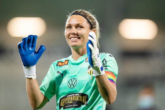 Goalkeeper Jennifer Falk of Häcken celebrates