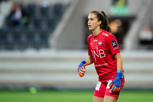 Goalkeeper Hannah Seabert of Vålerenga