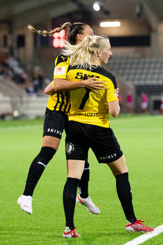Stina Blackstenius of Häcken celebrates scoring 2-0 with